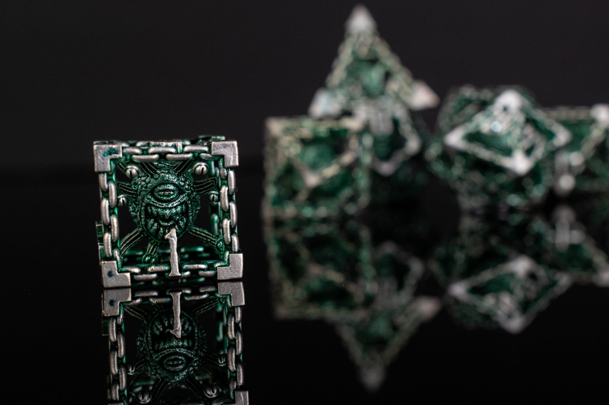 Misty Mountain Gaming hollow Beholder's Gates Hollow Metal Dice Set - Green and Silver