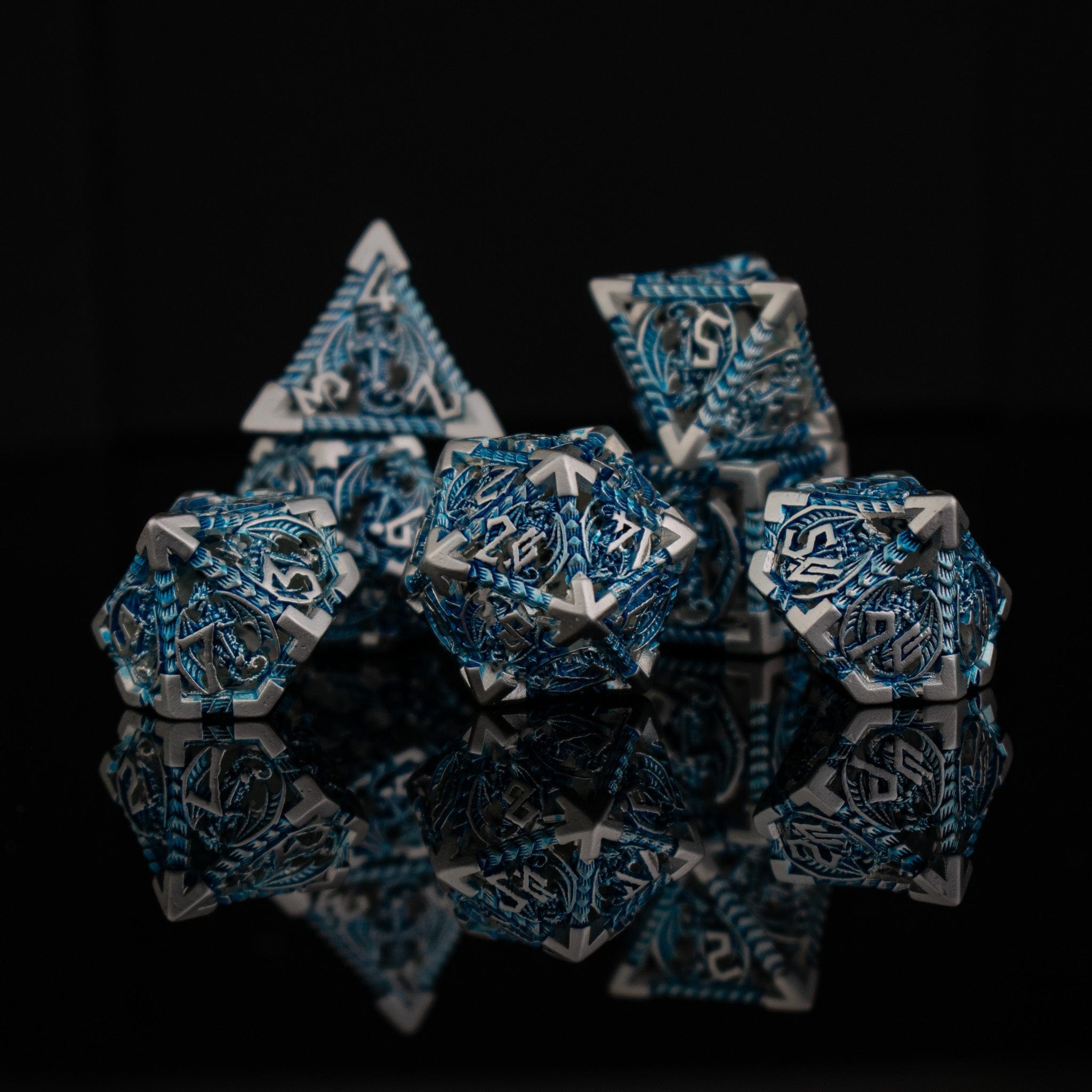Misty Mountain Gaming hollow Dragonguard Hollow Metal Dice Set - Azure and Silver
