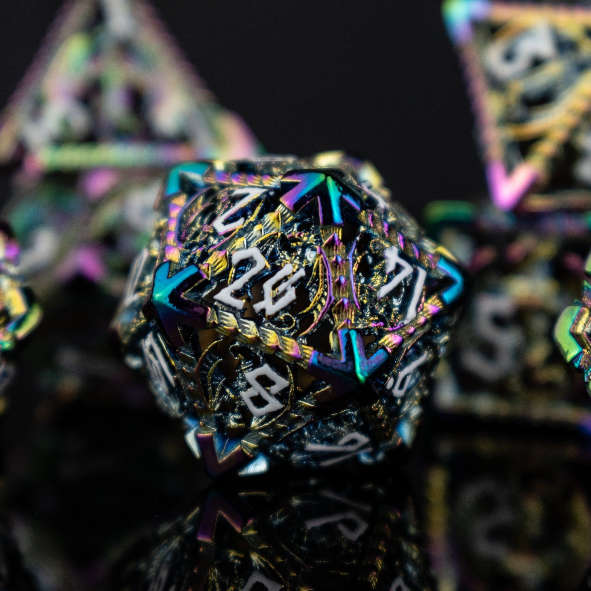Misty Mountain Gaming hollow Dragonguard Hollow Metal Dice Set - Iridescent