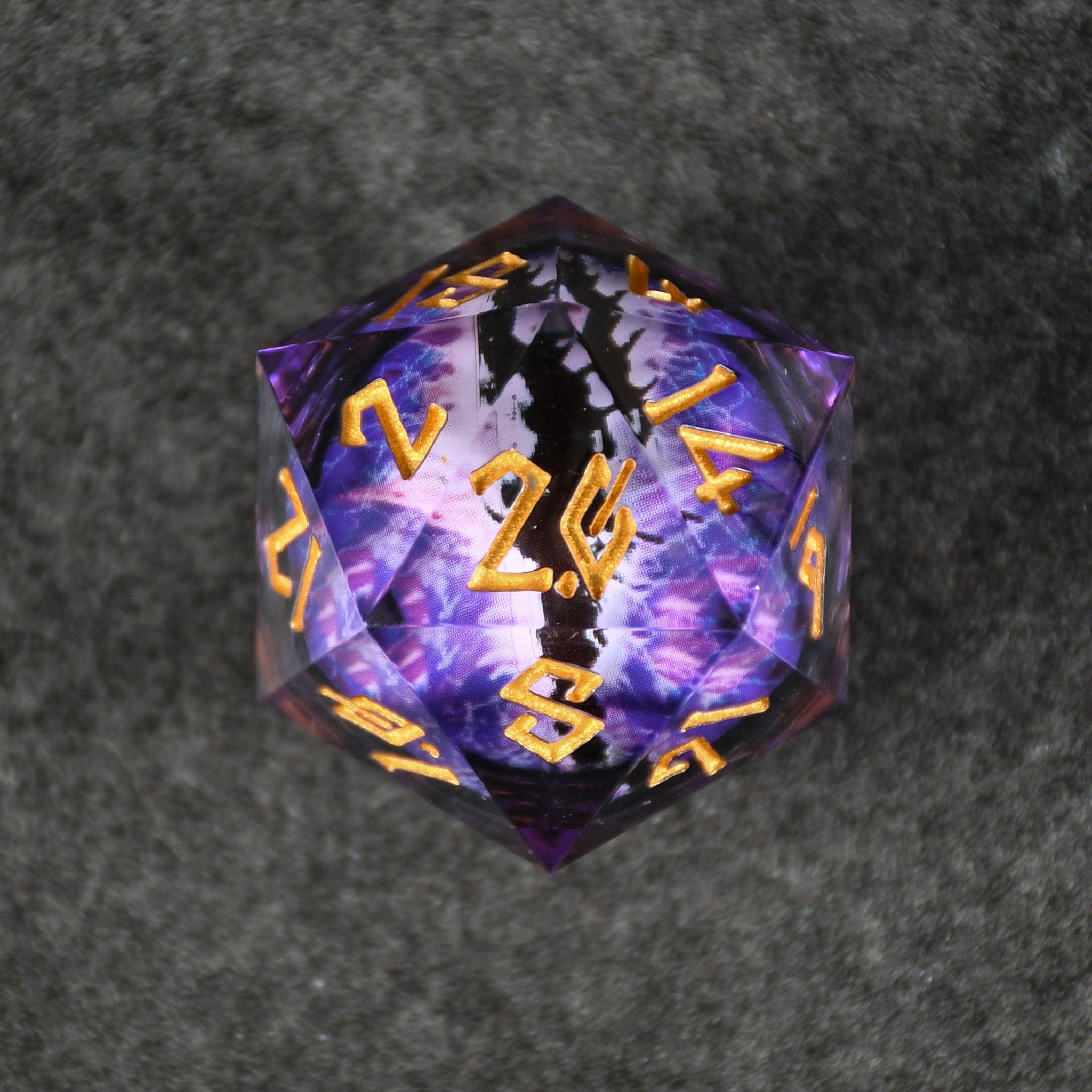 Misty Mountain Gaming Liquid Core Enchanted Dragon (Black/Gold) Liquid Core 30mm D20