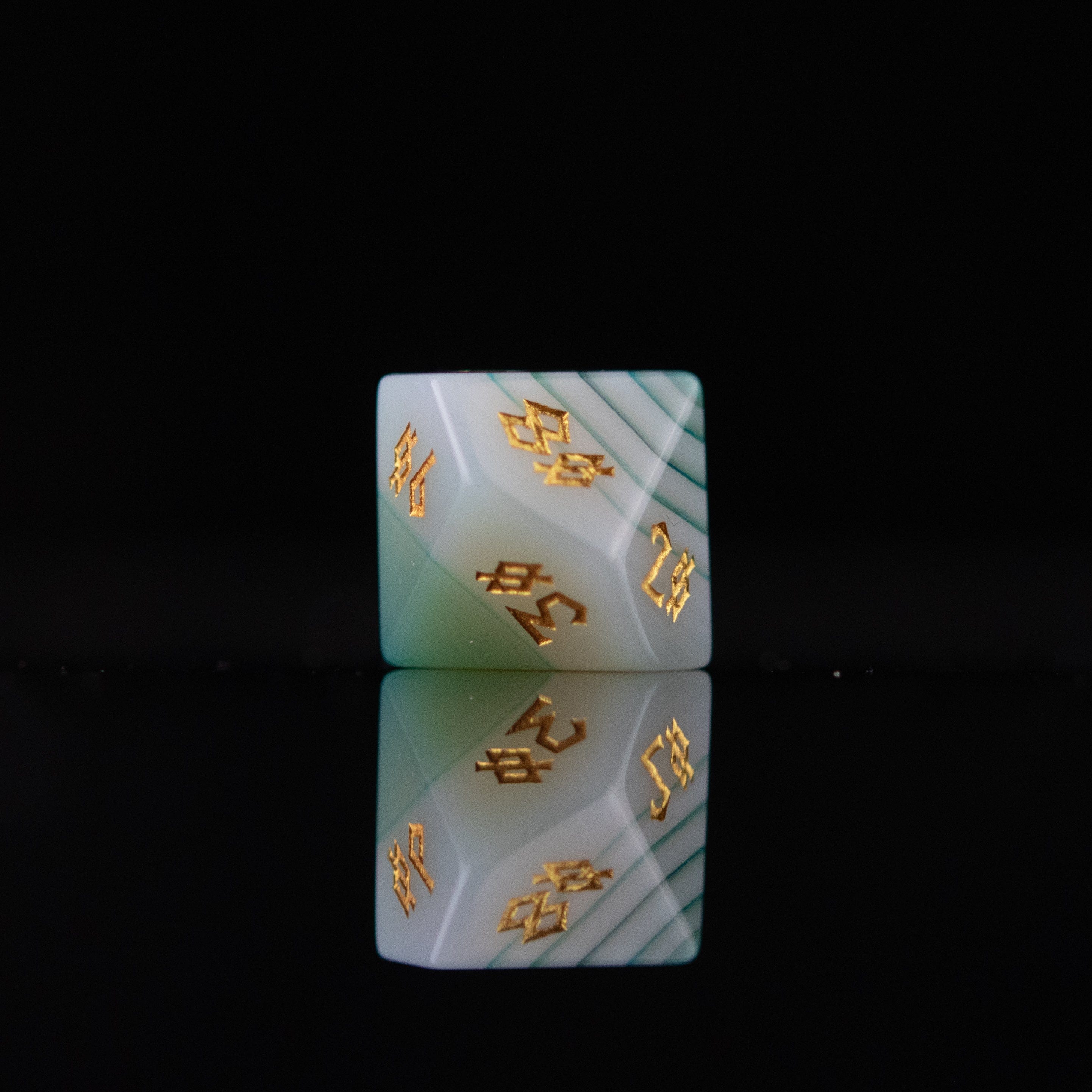 Misty Mountain Gaming Stone/Glass Green Agate Stone Dice Set