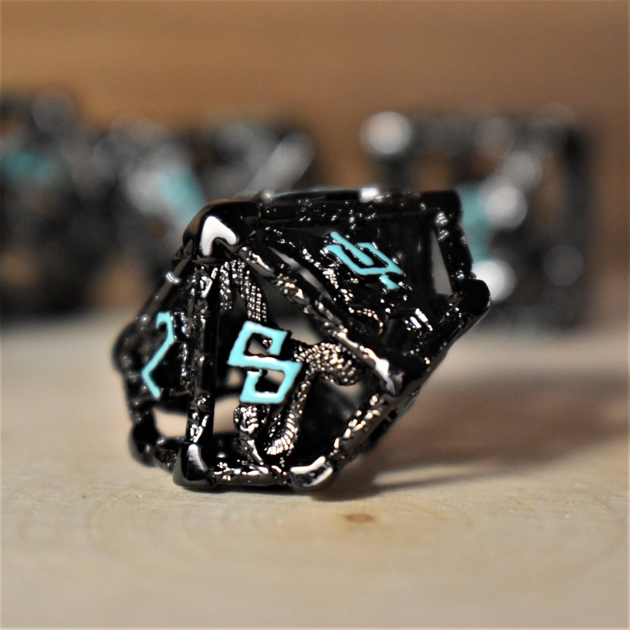 Misty Mountain Gaming hollow Legends of Valhalla - Black and Blue Hollow Metal Dice Set