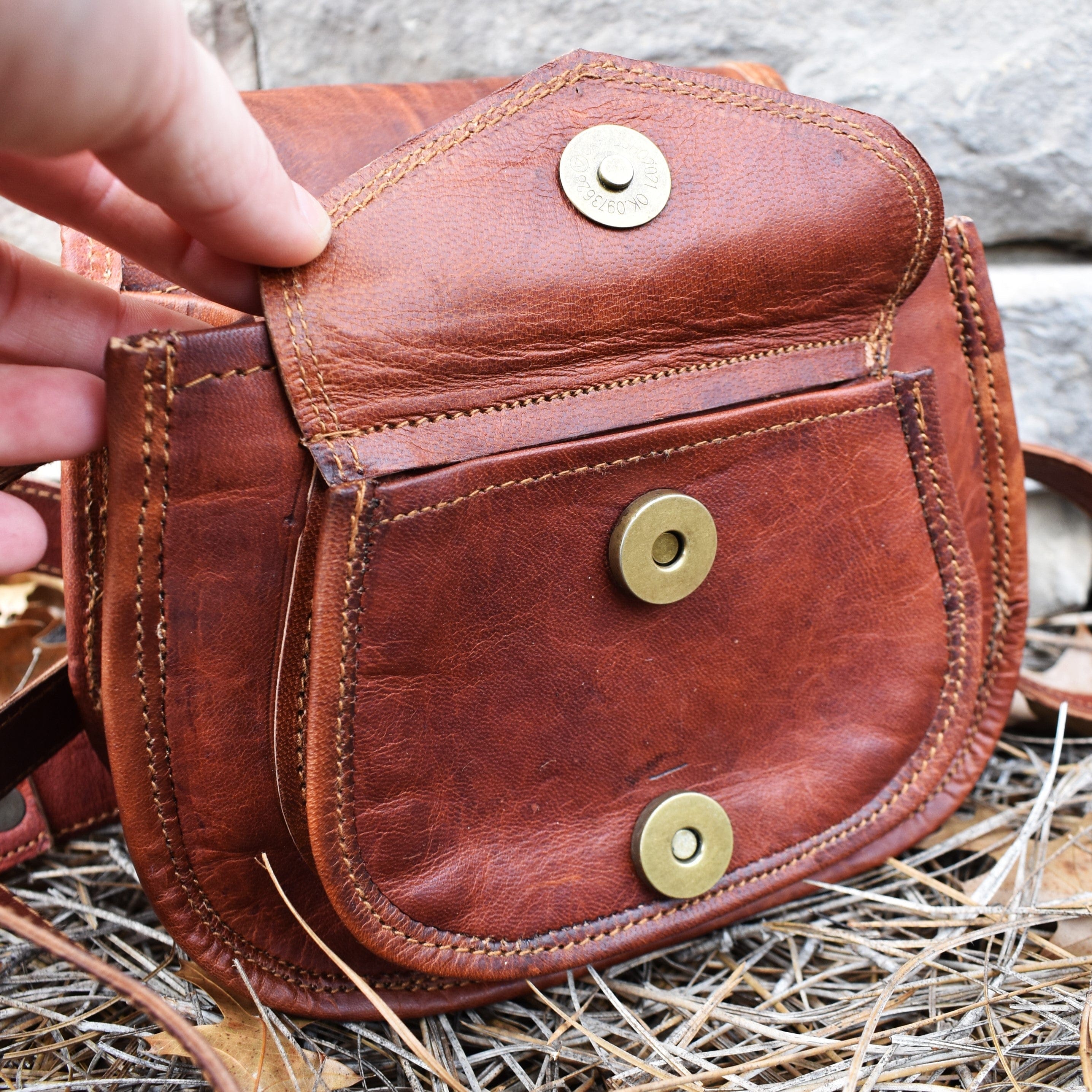 Misty Mountain Gaming leather bag The Rogue Leather Satchel - Small (Tan)