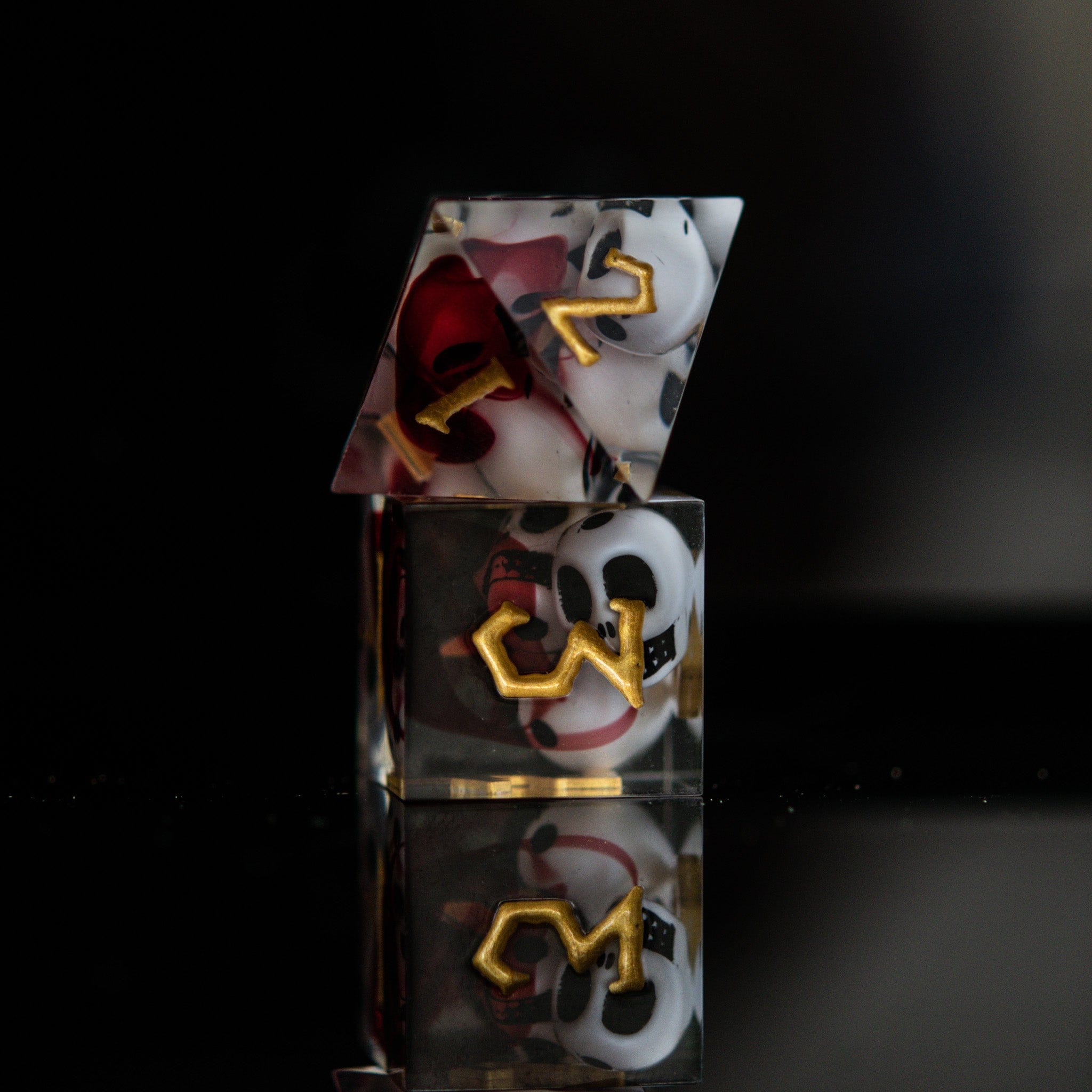 Misty Mountain Gaming Resin Bloody Corpse Sharp-Edged Resin Dice Set