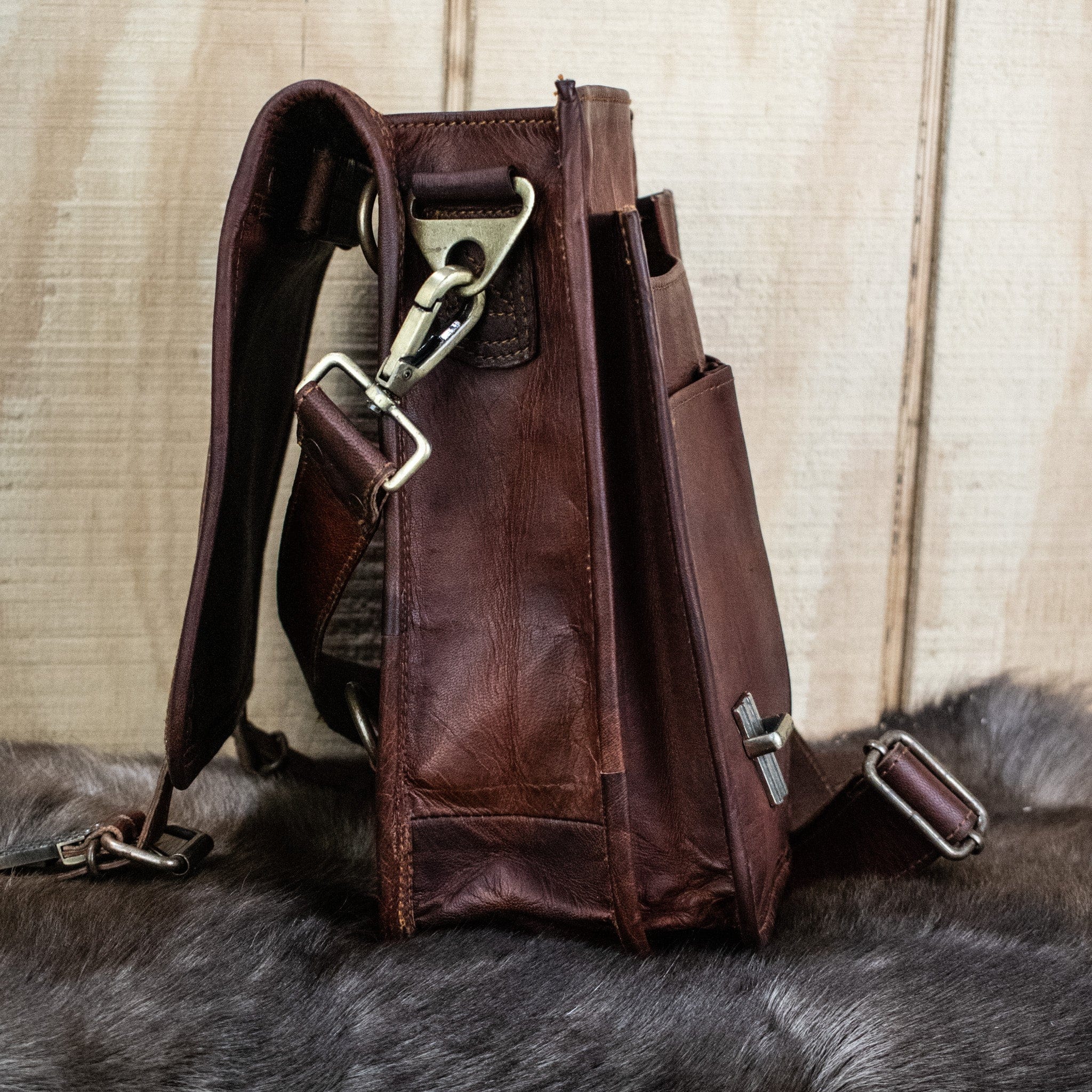 Misty Mountain Gaming leather bag "D&D Ultimate Campaign" Leather Bag (v.2)
