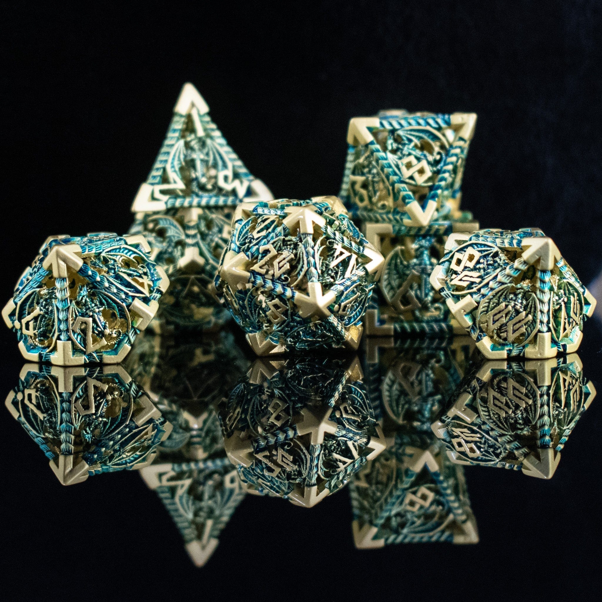 Misty Mountain Gaming hollow Dragonguard Hollow Metal Dice Set - Azure and Gold