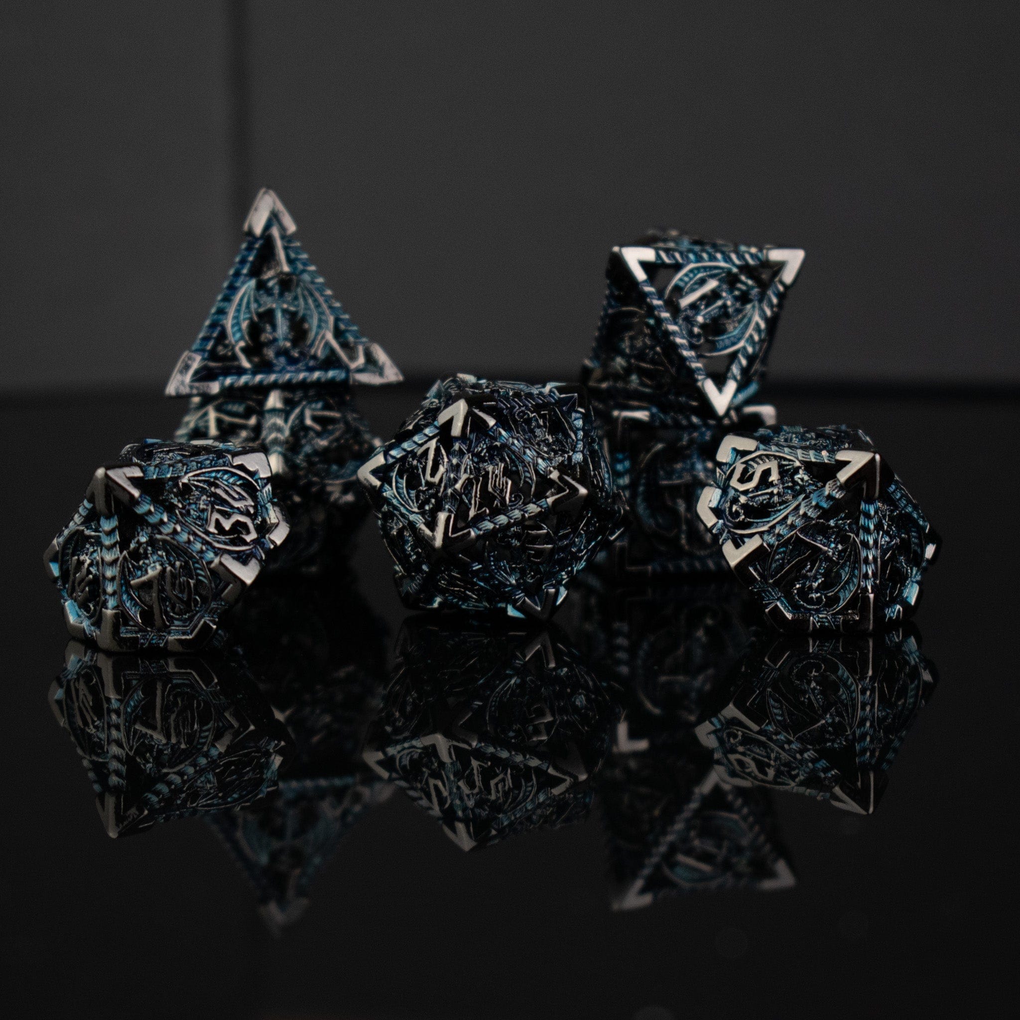 Misty Mountain Gaming hollow Dragonguard Hollow Metal Dice Set - Cobalt and Shadow