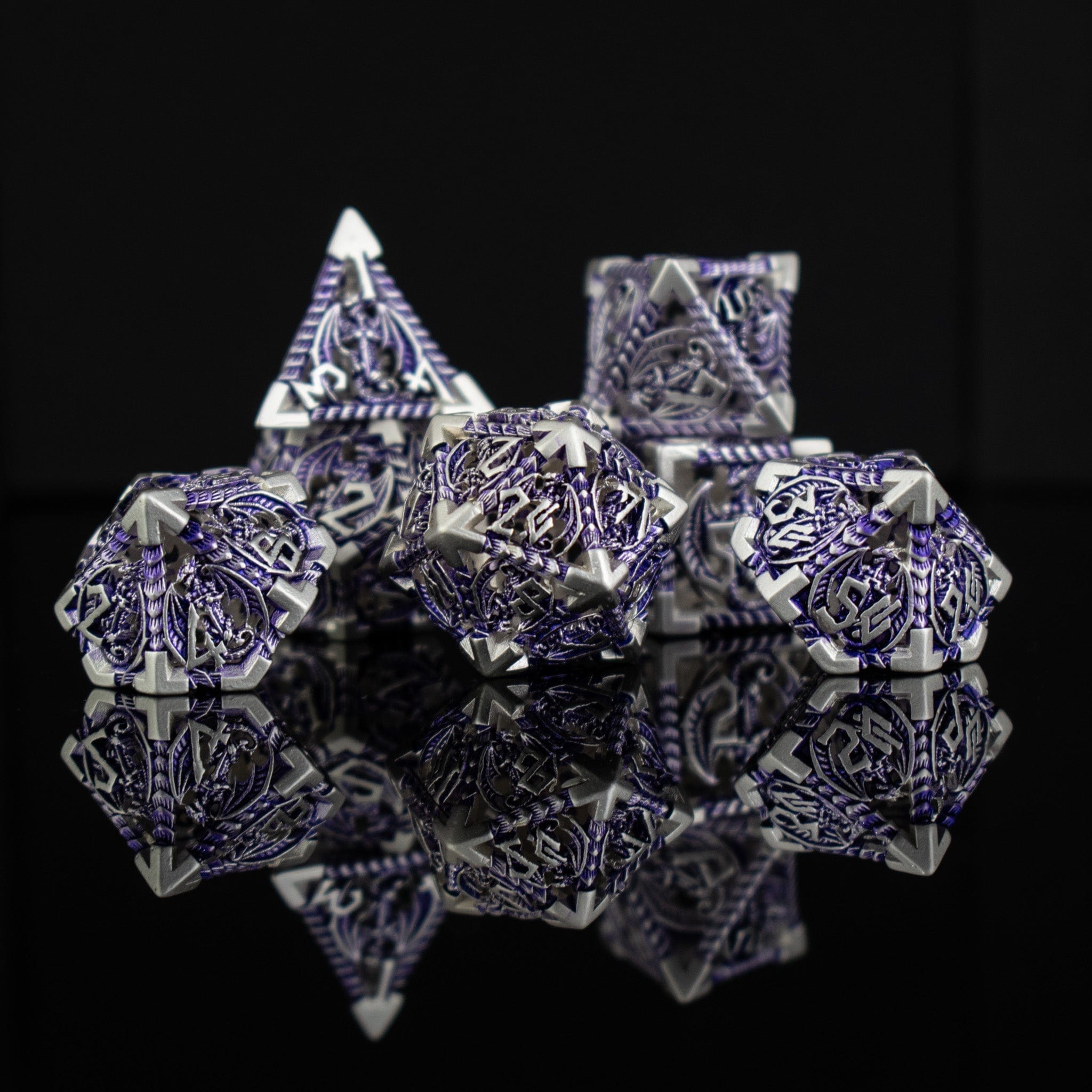 Misty Mountain Gaming hollow Dragonguard Hollow Metal Dice Set - Purple and Silver