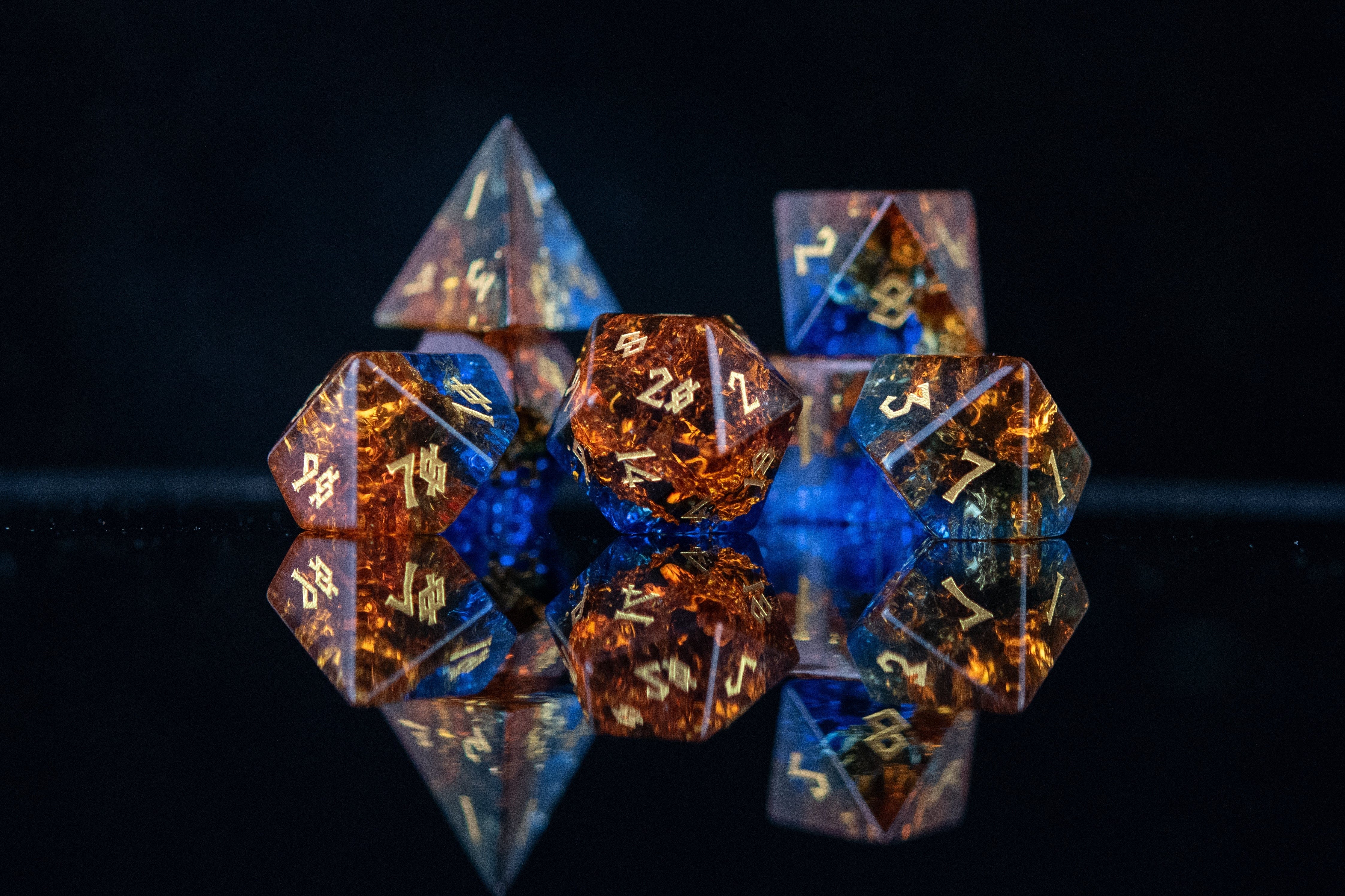 Misty Mountain Gaming Stone/Glass Ice and Fire Shattered Glass Dice Set