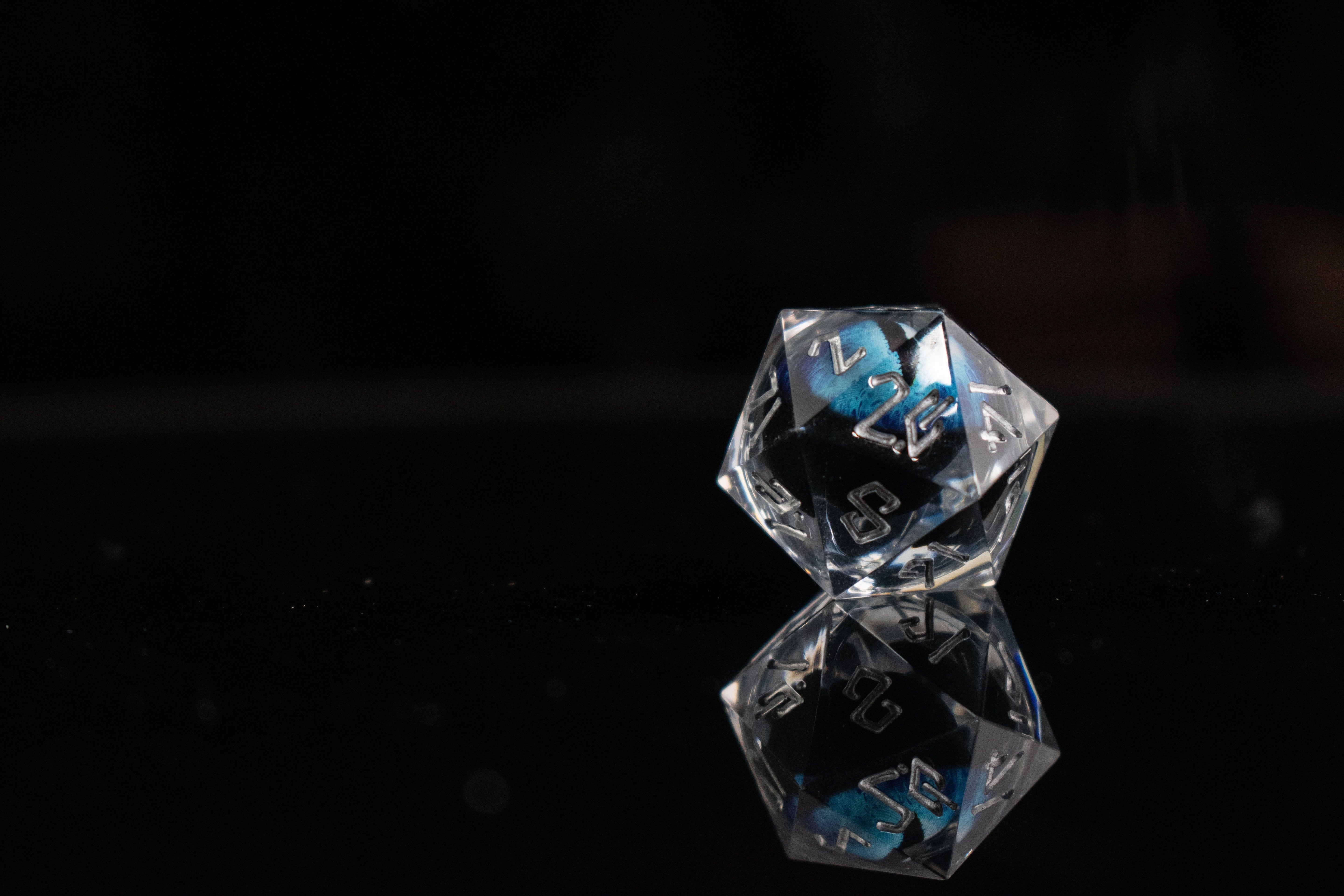 Misty Mountain Gaming Liquid Core Legacy of Blue Eyes Liquid Core Dice Set - Silver
