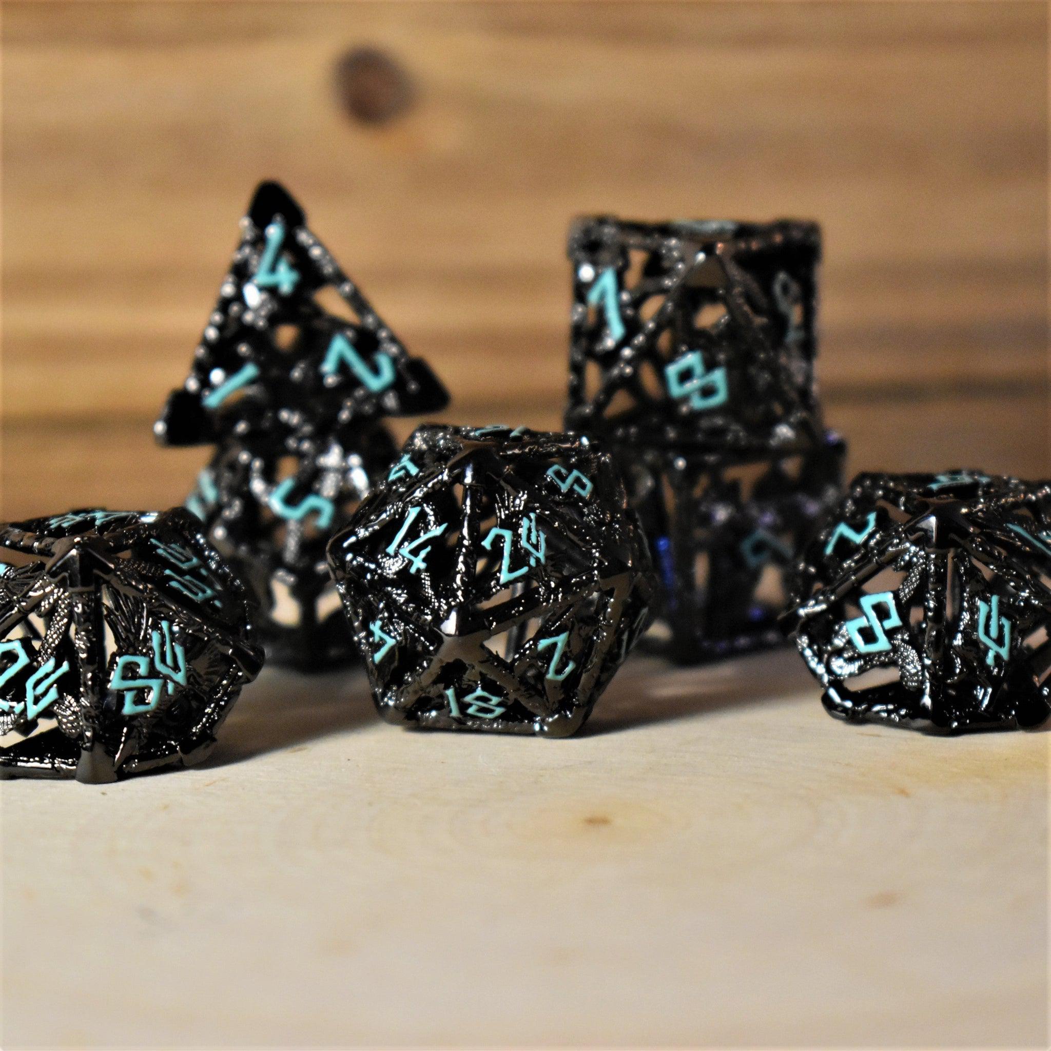 Misty Mountain Gaming hollow Legends of Valhalla - Black and Blue Hollow Metal Dice Set