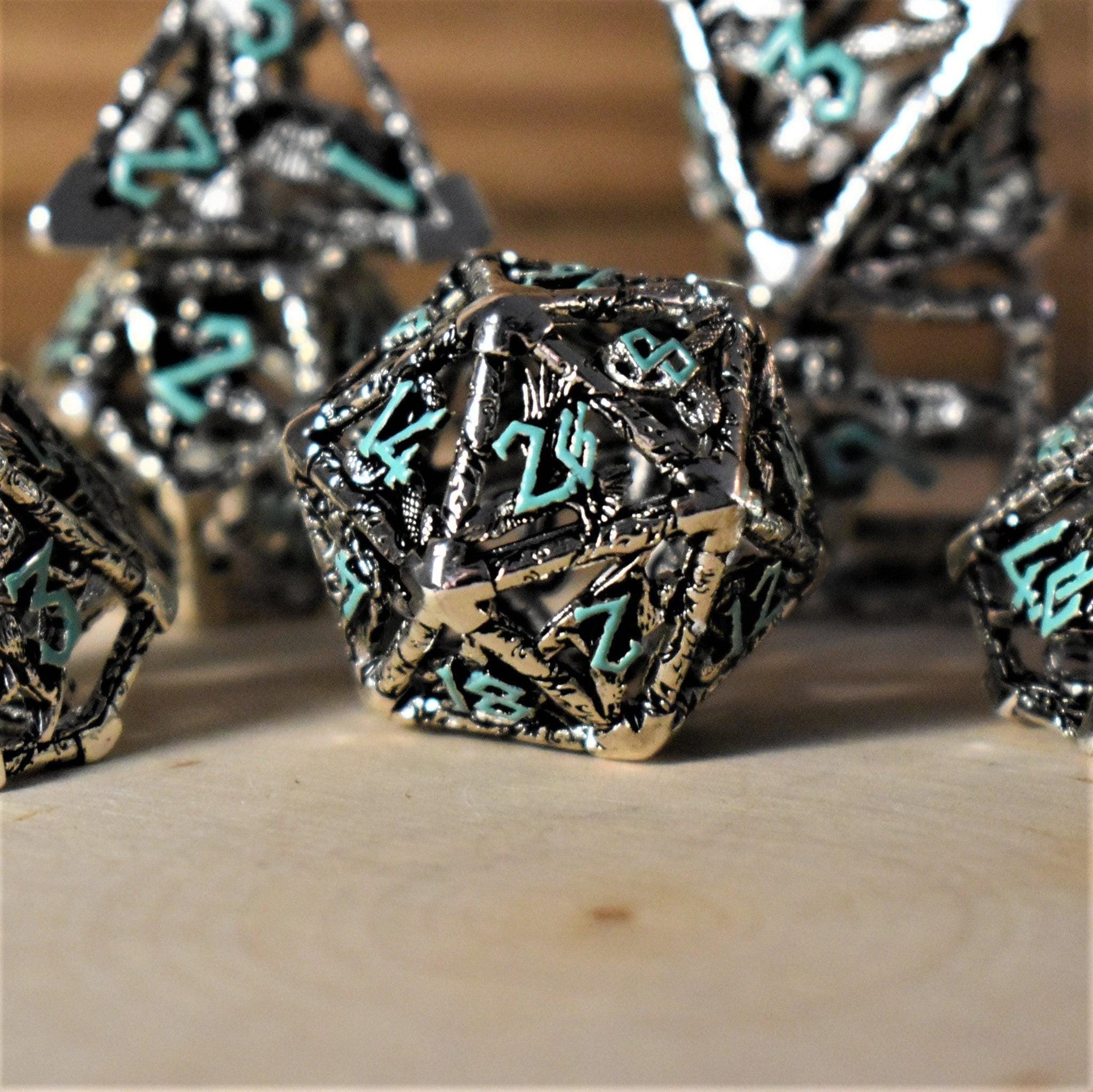 Misty Mountain Gaming hollow Legends of Valhalla - Silver and Blue Hollow Metal Dice Set