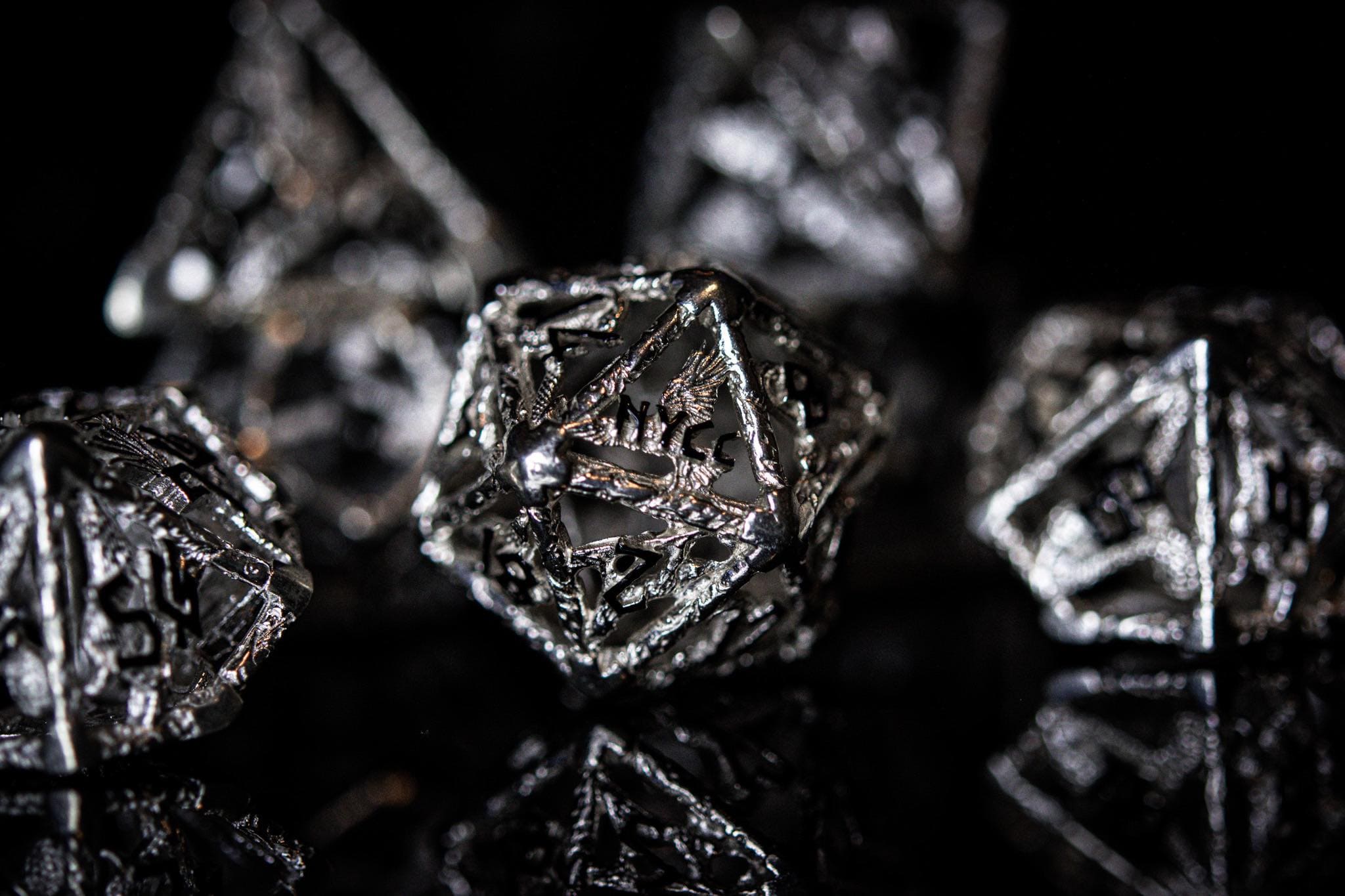 Misty Mountain Gaming hollow NYCC Exclusive Sterling Silver Dice Set - Black