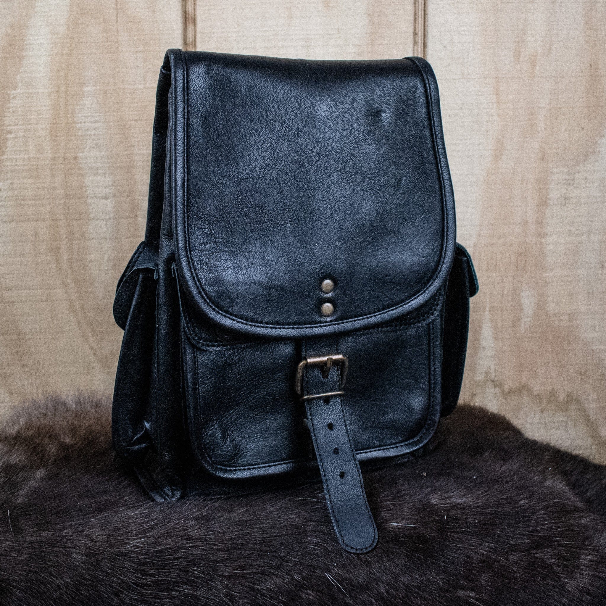 Misty Mountain Gaming leather bag "The Cottage" Leather Mini Backpack - Black