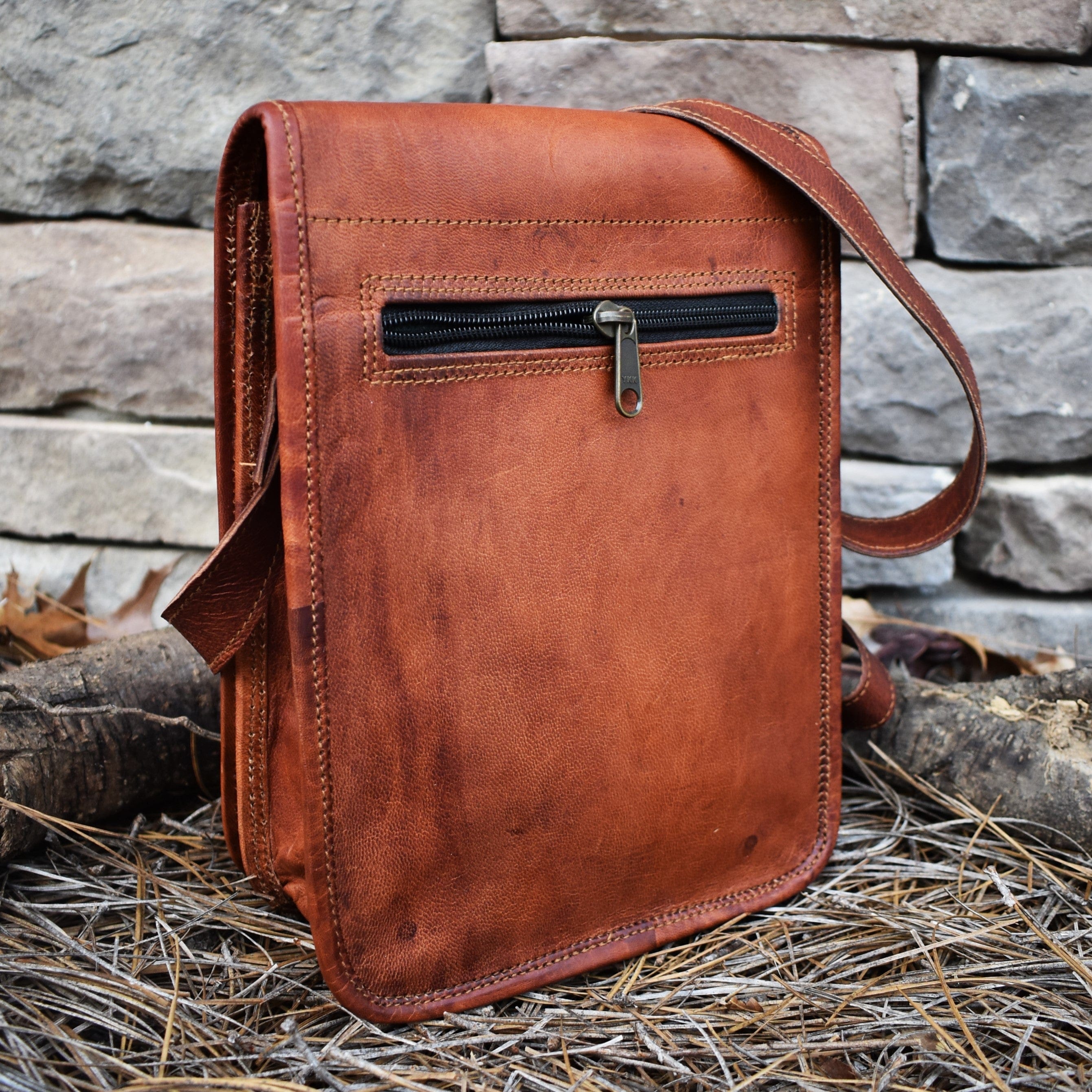 Misty Mountain Gaming leather bag The Pathfinder Leather Flap Satchel - Medium