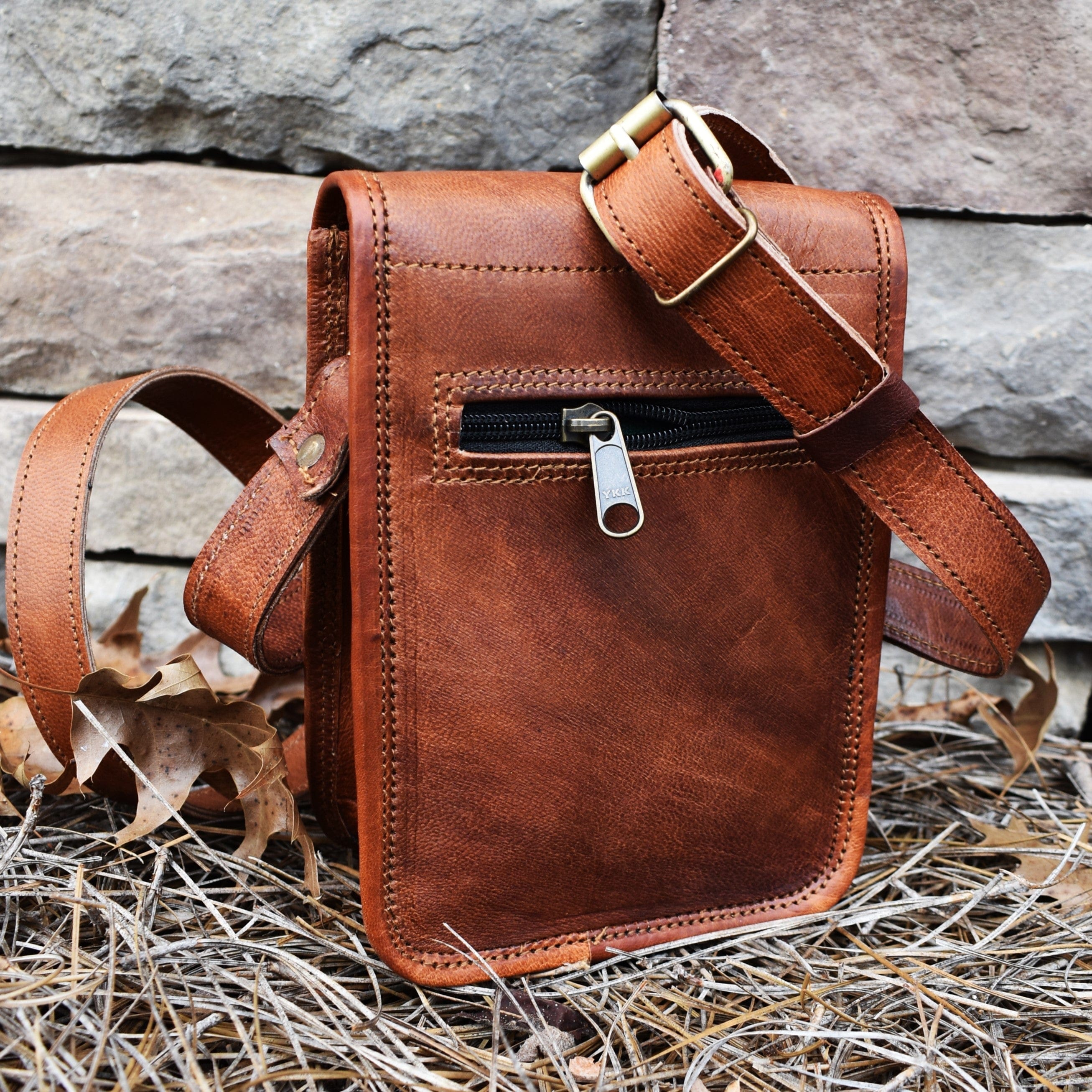 Misty Mountain Gaming leather bag The Pathfinder Leather Flap Satchel - Small