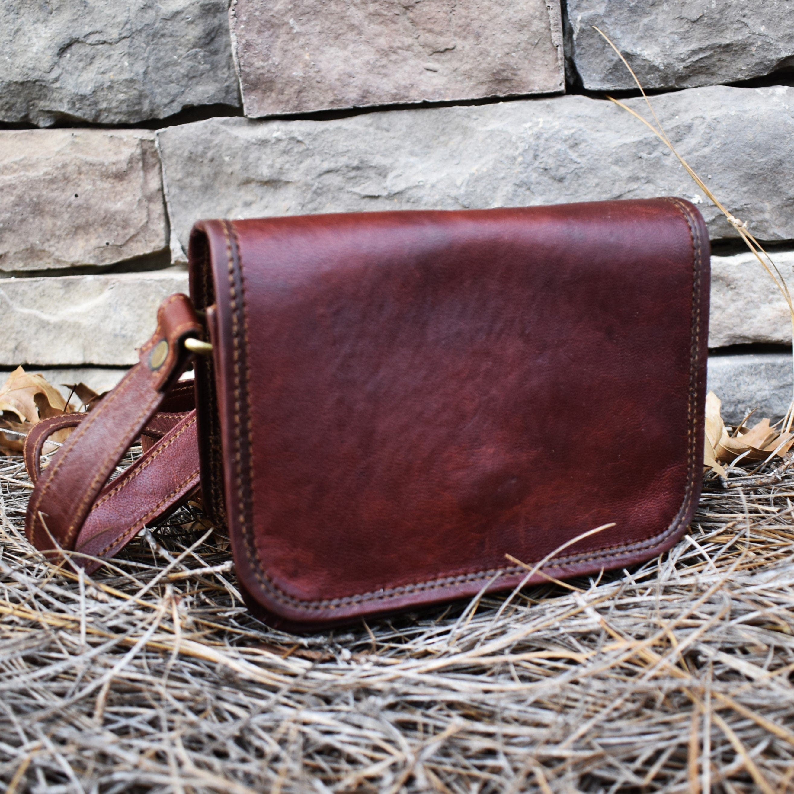 Misty Mountain Gaming leather bag The Wanderer Leather Satchel - Small