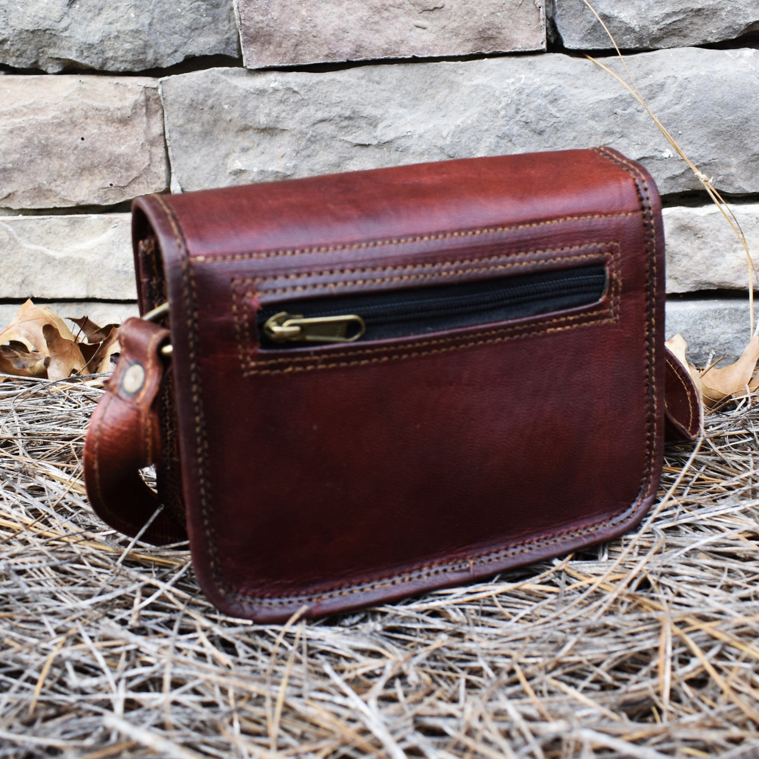 Misty Mountain Gaming leather bag The Wanderer Leather Satchel - Small