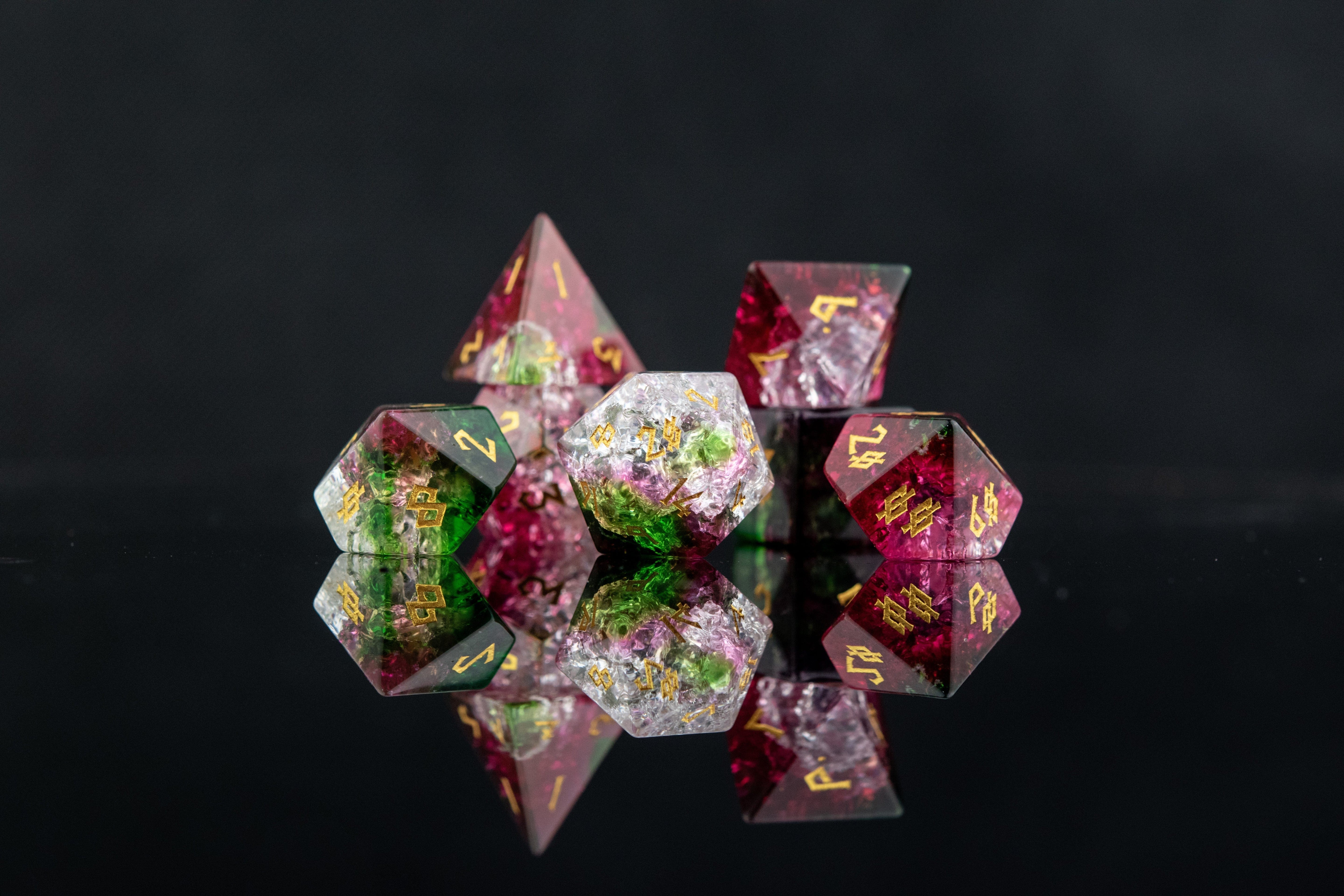 Misty Mountain Gaming Stone/Glass Watermelon Shattered Glass Dice Set