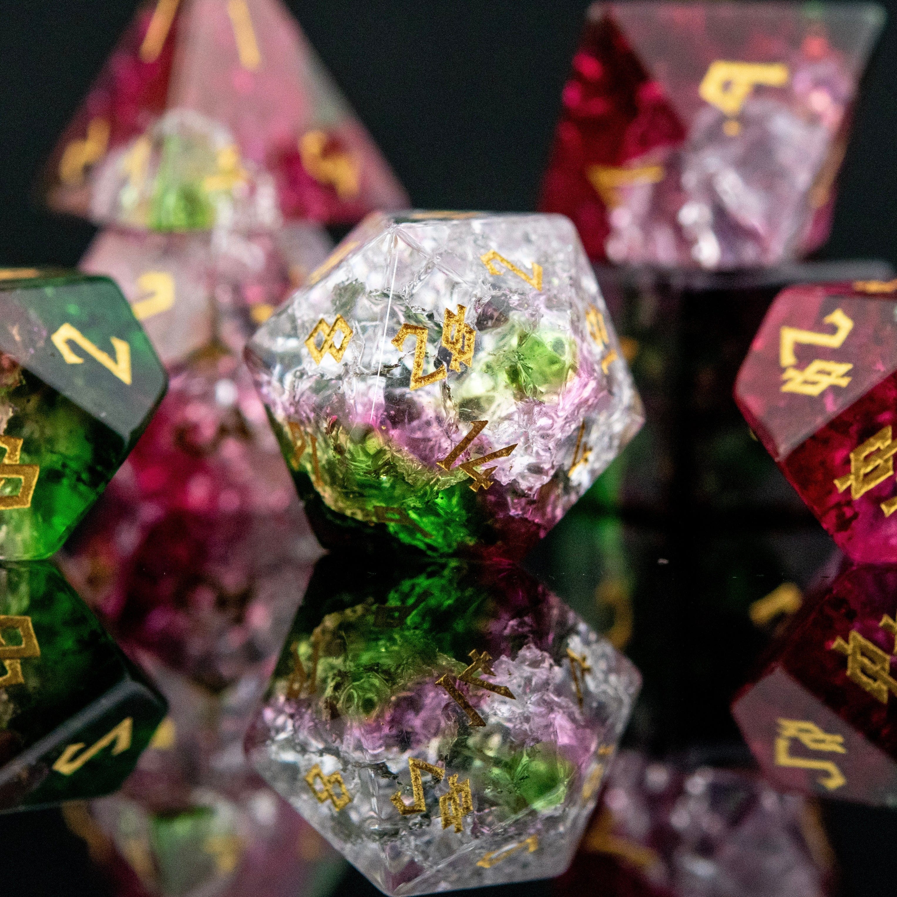 Misty Mountain Gaming Stone/Glass Watermelon Shattered Glass Dice Set