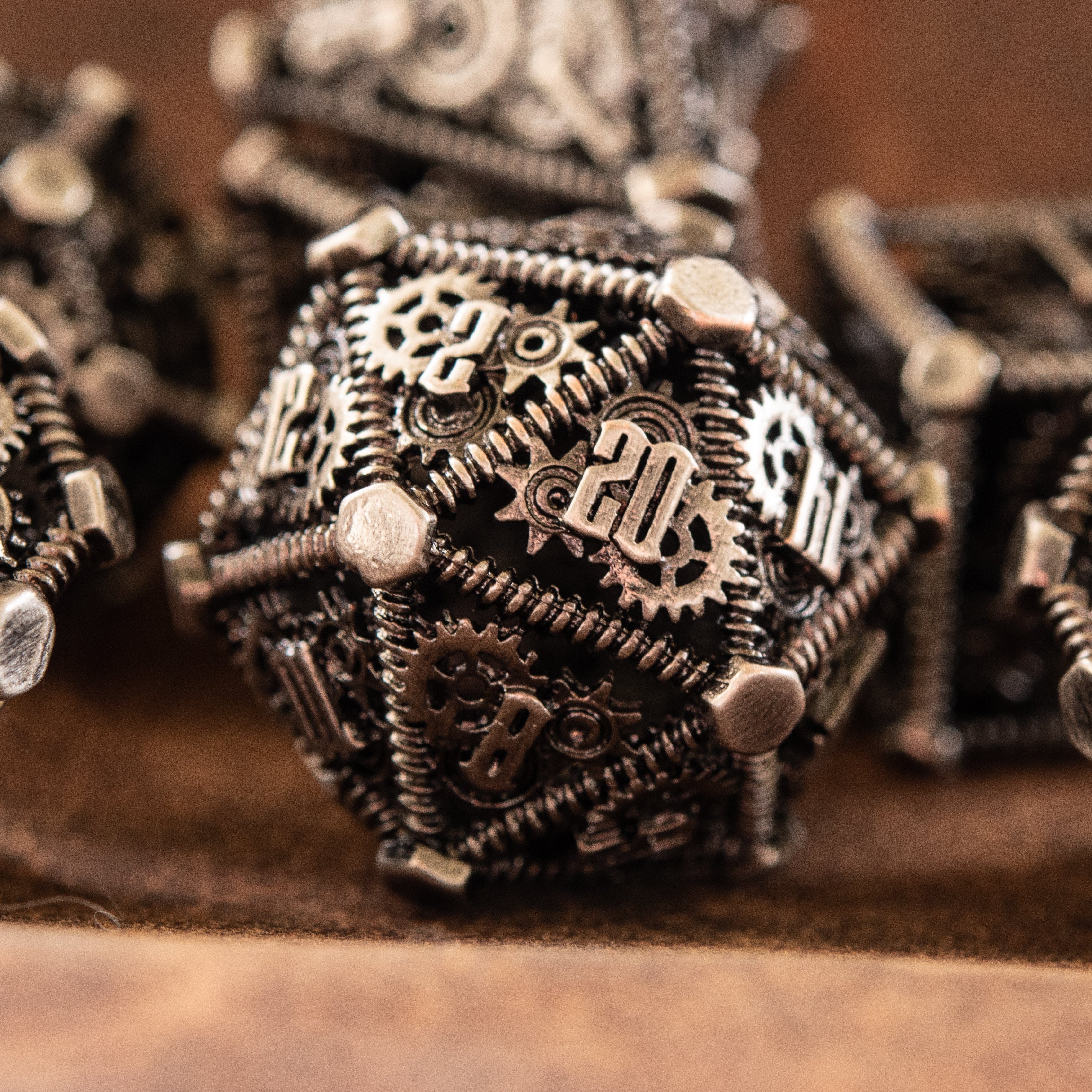 Misty Mountain Gaming hollow Weird West Wasteland Hollow Metal Dice Set - Silver